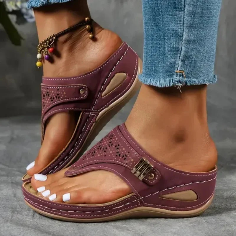 Breathable mesh sports sandals with non-slip sole