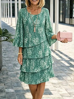 Green Floral Print Round Neck Tiered Bell 3/4 Sleeve Dress