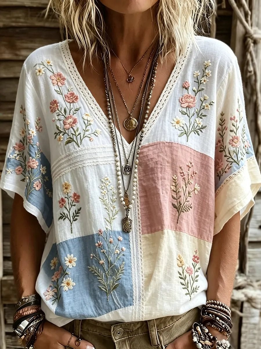 Women's Vintage-Textured Florals Print Casual Short Sleeve T-Shirt