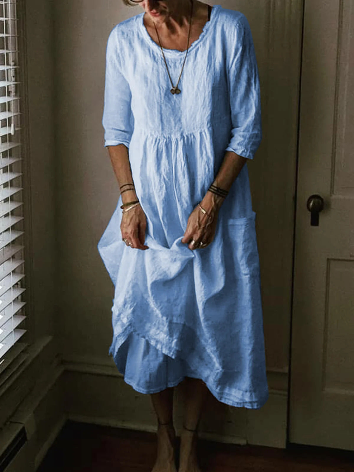 Casual Round Neck Solid Half Sleeve Dresses