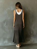 Minimalist Sleeveless Plain Maxi Dress